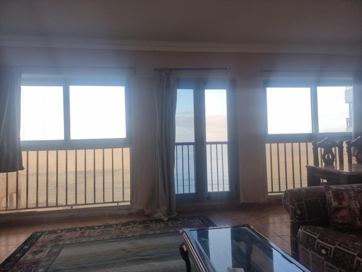 אלכסנדריה Panoramic Sea View Zamzm Flat Miami Family شقة فندقية زمزم بانورما بشاطئ ميامي - الاسكندرية صف اول مباشر علي بحر - عائلات فقط מראה חיצוני תמונה