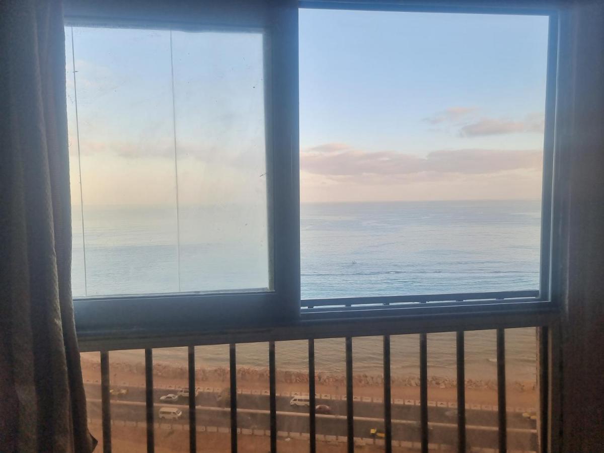 אלכסנדריה Panoramic Sea View Zamzm Flat Miami Family شقة فندقية زمزم بانورما بشاطئ ميامي - الاسكندرية صف اول مباشر علي بحر - عائلات فقط מראה חיצוני תמונה