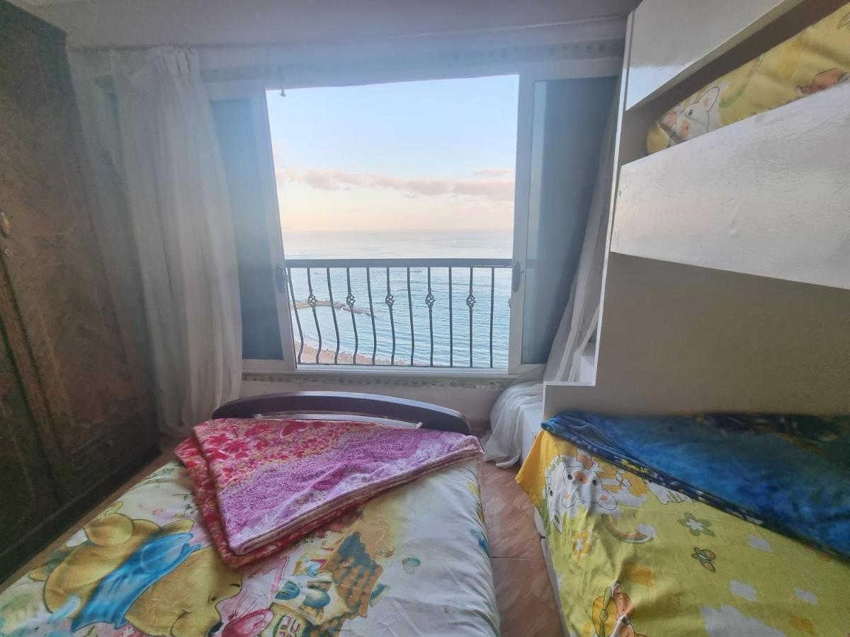 אלכסנדריה Panoramic Sea View Zamzm Flat Miami Family شقة فندقية زمزم بانورما بشاطئ ميامي - الاسكندرية صف اول مباشر علي بحر - عائلات فقط מראה חיצוני תמונה