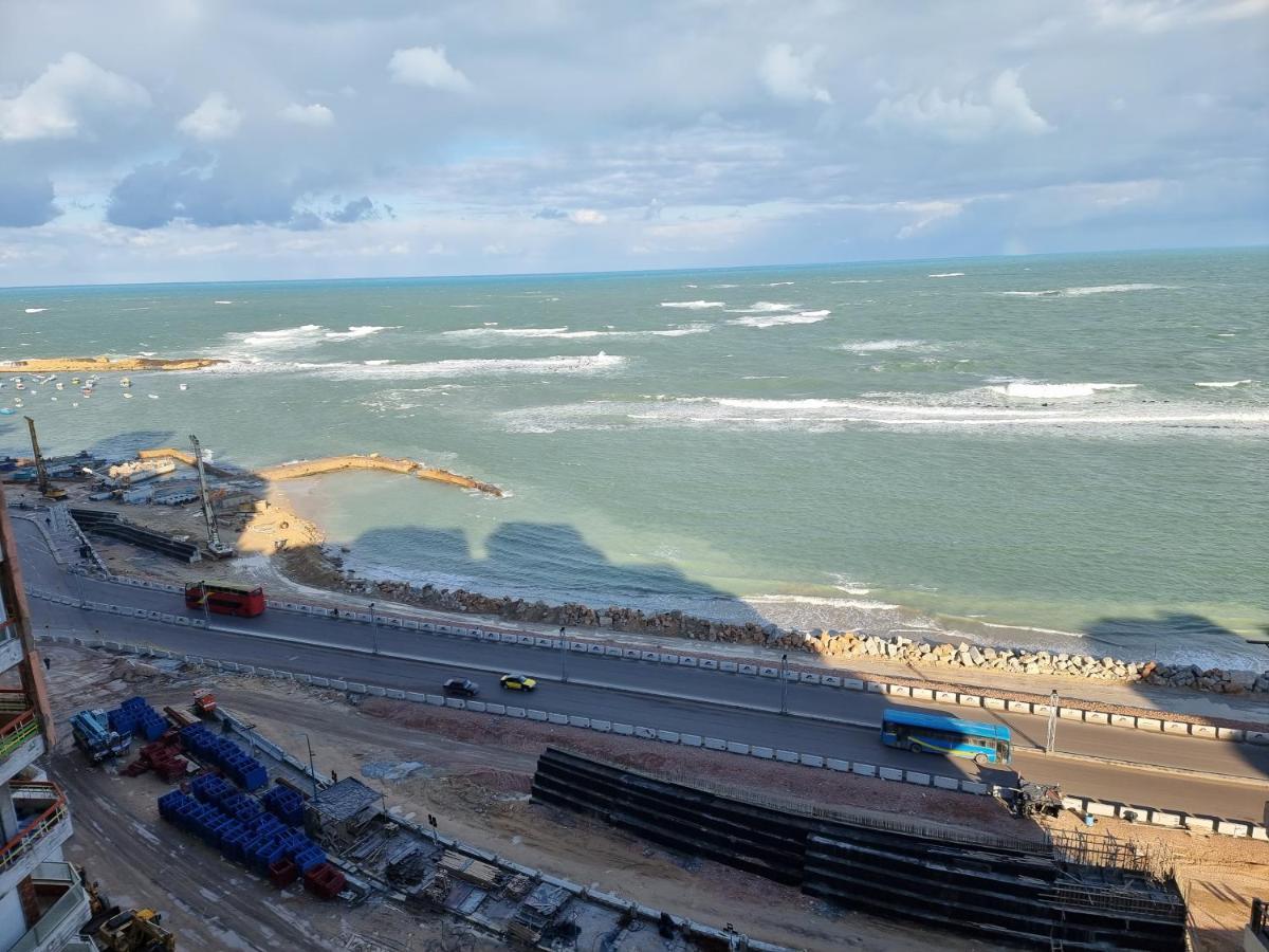 אלכסנדריה Panoramic Sea View Zamzm Flat Miami Family شقة فندقية زمزم بانورما بشاطئ ميامي - الاسكندرية صف اول مباشر علي بحر - عائلات فقط מראה חיצוני תמונה