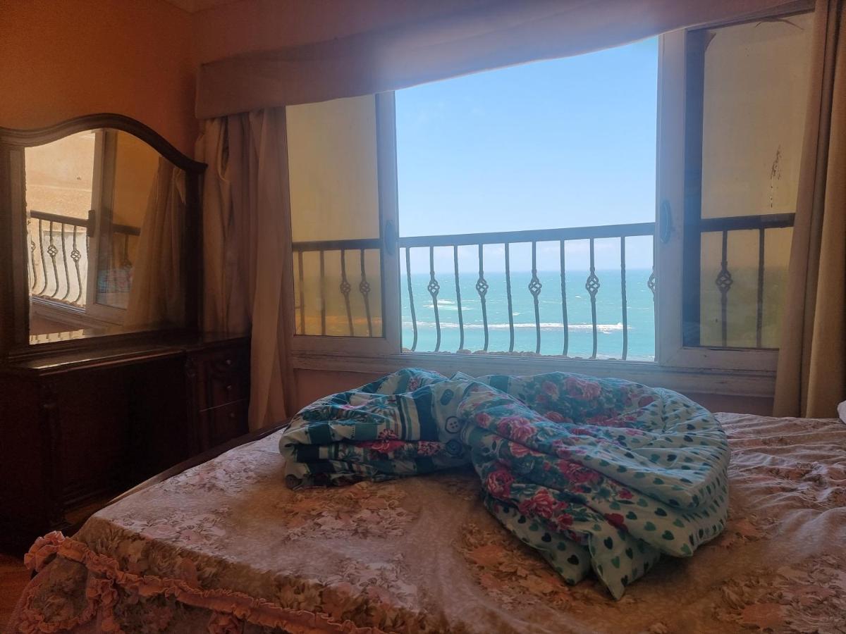 אלכסנדריה Panoramic Sea View Zamzm Flat Miami Family شقة فندقية زمزم بانورما بشاطئ ميامي - الاسكندرية صف اول مباشر علي بحر - عائلات فقط מראה חיצוני תמונה