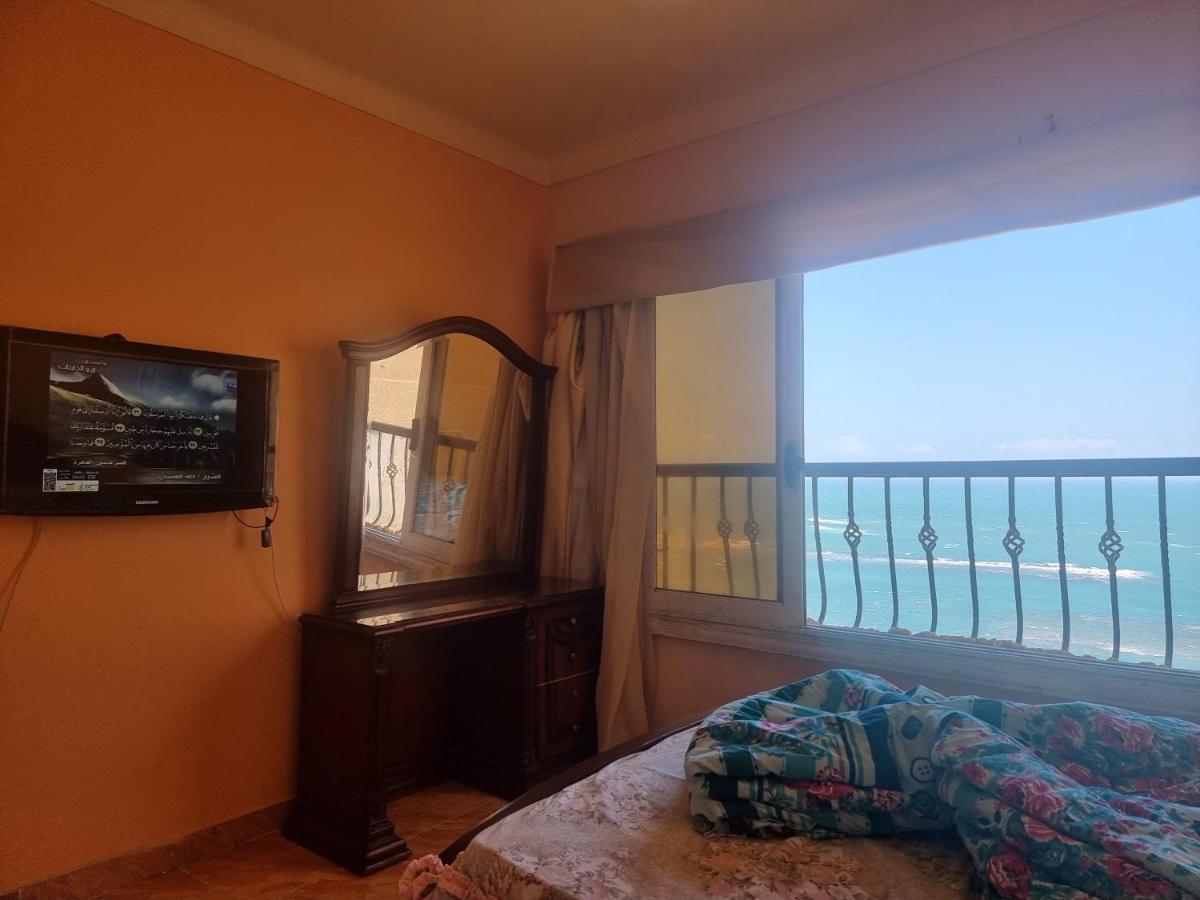 אלכסנדריה Panoramic Sea View Zamzm Flat Miami Family شقة فندقية زمزم بانورما بشاطئ ميامي - الاسكندرية صف اول مباشر علي بحر - عائلات فقط מראה חיצוני תמונה